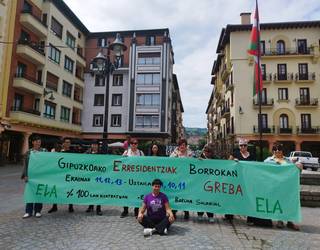 Urola Kostako erresidentzietako ordezkariek elkarretaratzea egin dute lan hitzarmen berriaren alde