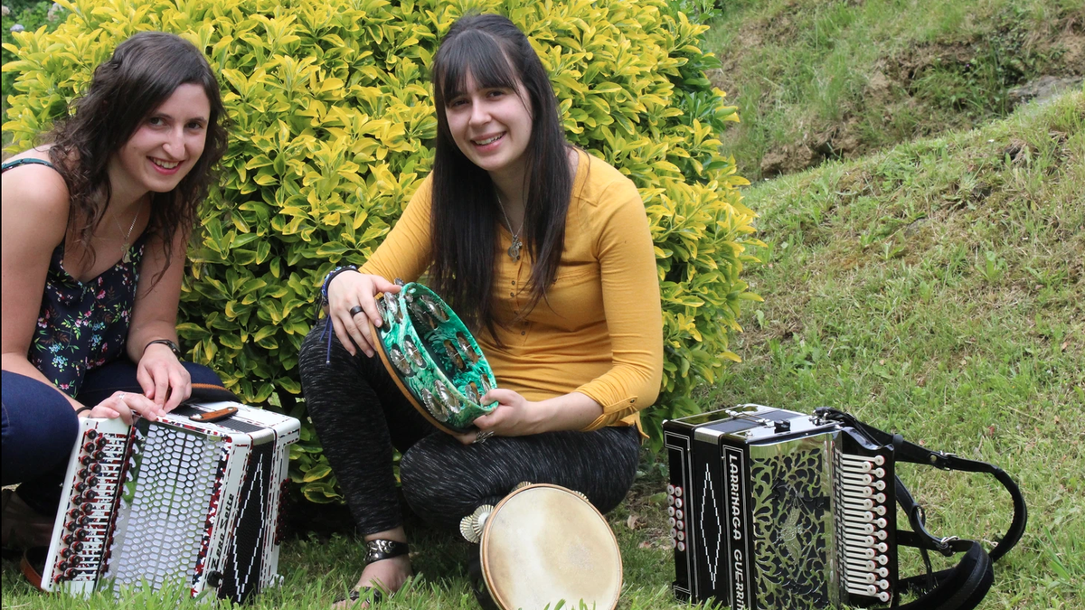 Elizagoien ahizpak eta Imanol Iribarren igoko dira bihar Aristerrazuko oholtzara