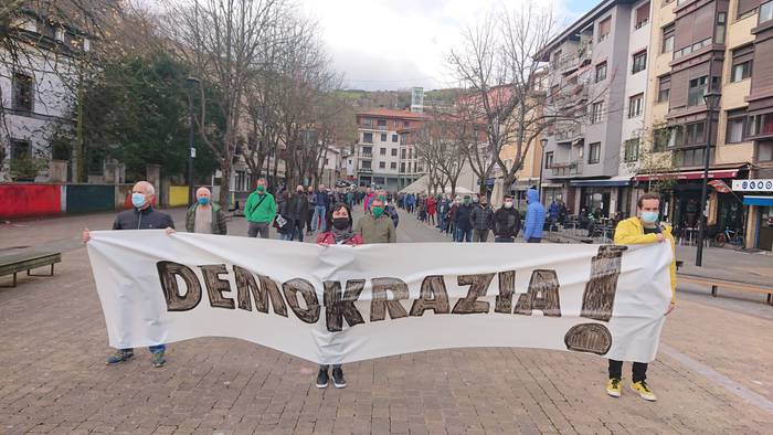 'Bateragune' auzia errepikatzearen kontra protesta egin dute Zumaian ere