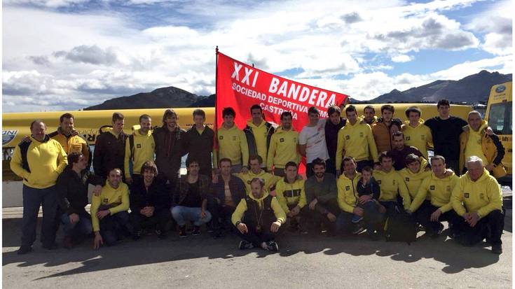 Castroko bandera irabazi eta Euskadiko Txapelketan zilarra lortu dituzte Orio AEko traineruek