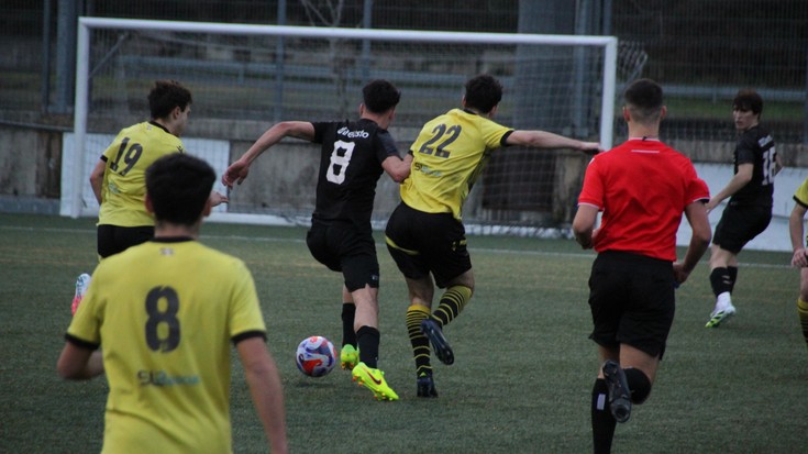 Martxan dira Orioko Futbol Taldeko senior neska-mutilak