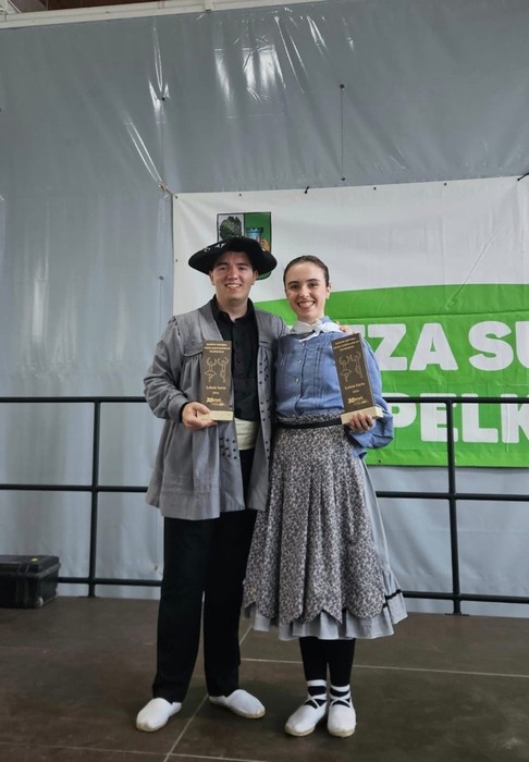 Jone Arriaranek eta German Aranburuk irabazi dute Maruri-Jatabeko dantza solte txapeketa ere