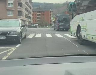 Garmendi auzunean, kaosa autobusekin