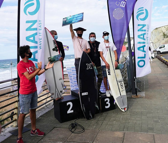 Janire Gonzalez Etxebarri eta Adur Amatriain, Euskadiko surf txapeldun berriak