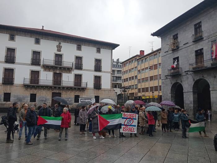 Festa giroan ere Palestina gogoan izan dute