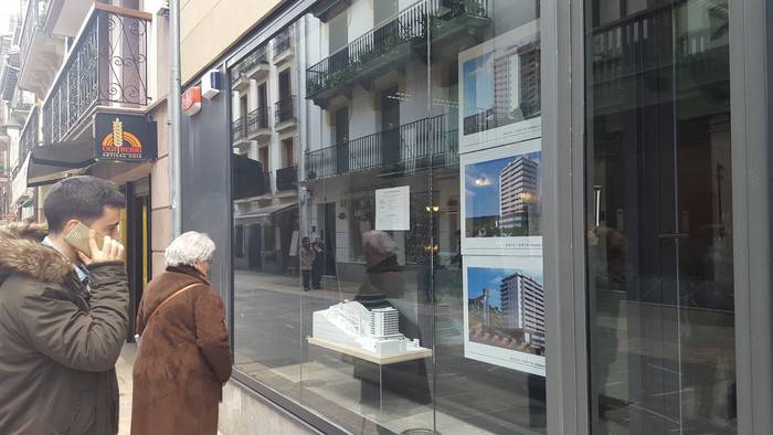 493 zarauztarrek eman dute izena Aldapetako 30 etxebizitza tasatuen zozketarako