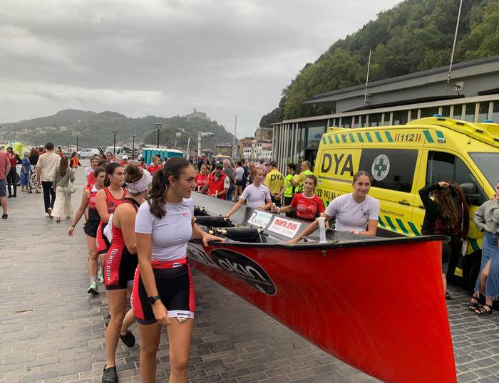 Kanpoan egotetik Kontxako txartela lortzera