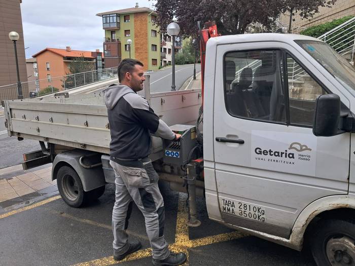 Zeregin anitzeko bi langile kontratatuko ditu Getariako Udalak sei hilabeterako
