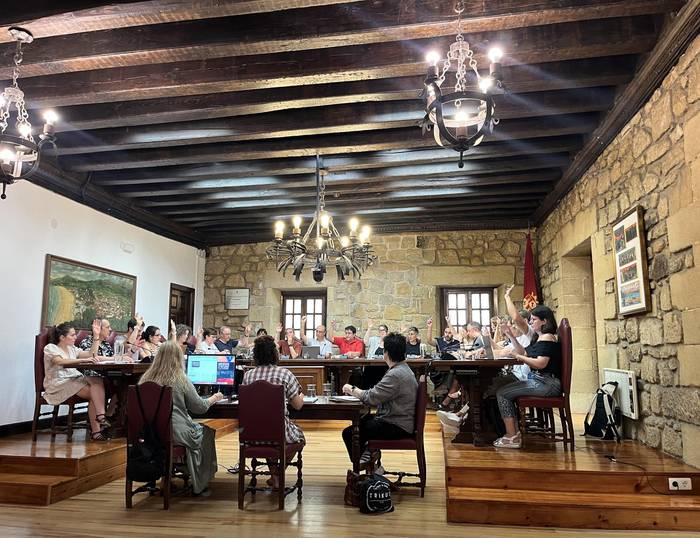 Zarauzko hondartzan erretzea debekatuta egongo da aurrerantzean