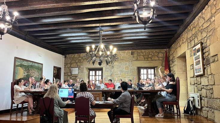 Zarauzko hondartzan erretzea debekatuta egongo da aurrerantzean