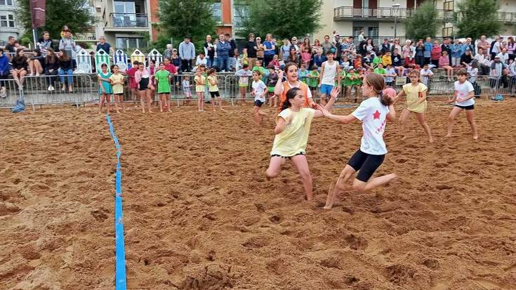 Harrobiko ale mordoxka bildu du Txaparrotanek