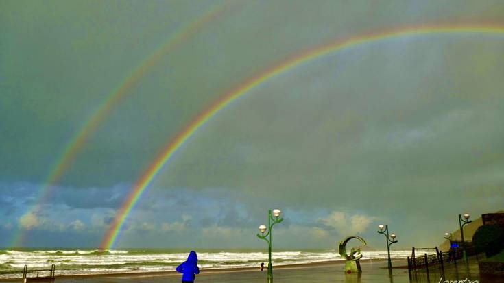 Ostadar bikoitza hondartzan