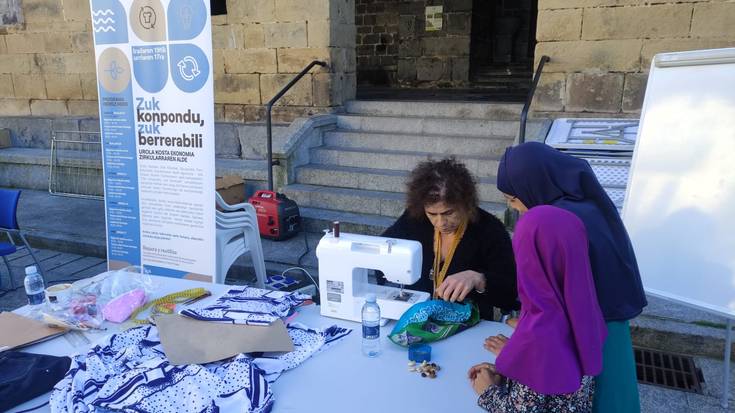 Bigarren eskuko azoka eta berrerabilpen tailerrak, plazan