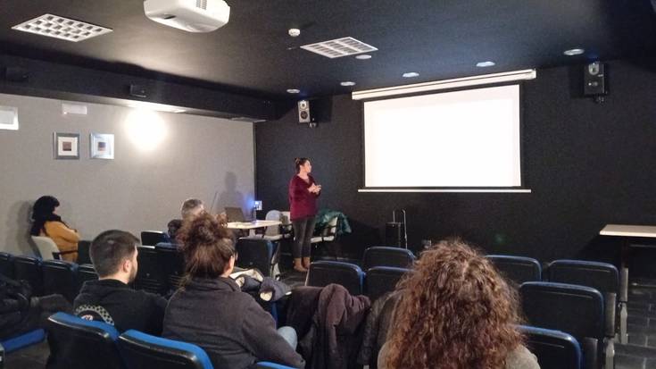 Euskarak bizi duen egoeraz aritu da Eneritz Albizu Aizarnazabalen