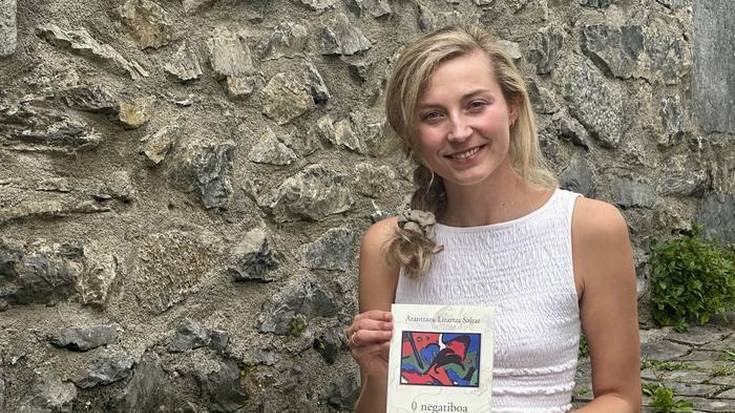 '0 negatiboa' poema liburua aurkeztuko du Arantzazu Lizartzak bihar Garoan