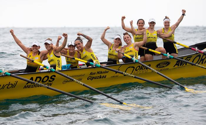Oriok irabazi du Zarauzko 13. Ikurrina