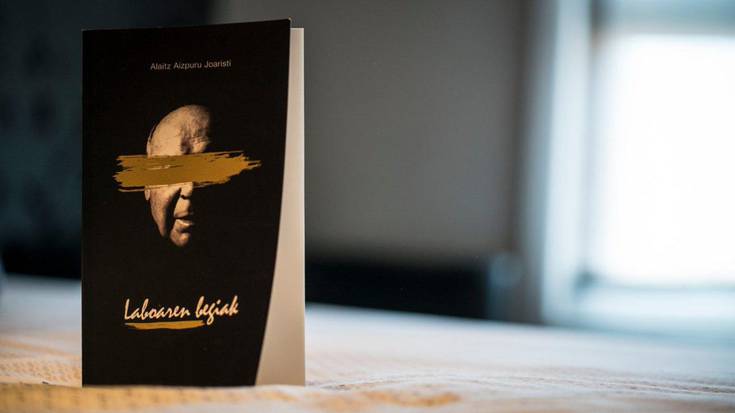 Labetik atera berri da Alaitz Aizpururen 'Laboaren begiak' liburuxka