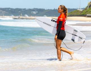 Nadia Erostarbe: "CT zirkuituan dauden proba batzuekin txikitatik amesten dugu surflariok"