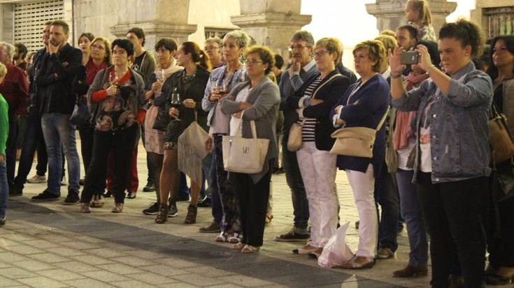 50 eta 60 hamarkadetan Azpeitira etorri ziren herritarrak omendu dituzte