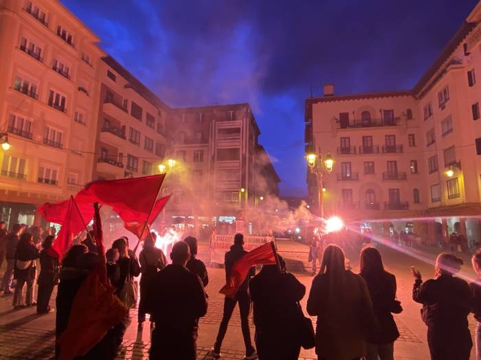 Atzera begirada, aurrean dugunari aurre egiteko