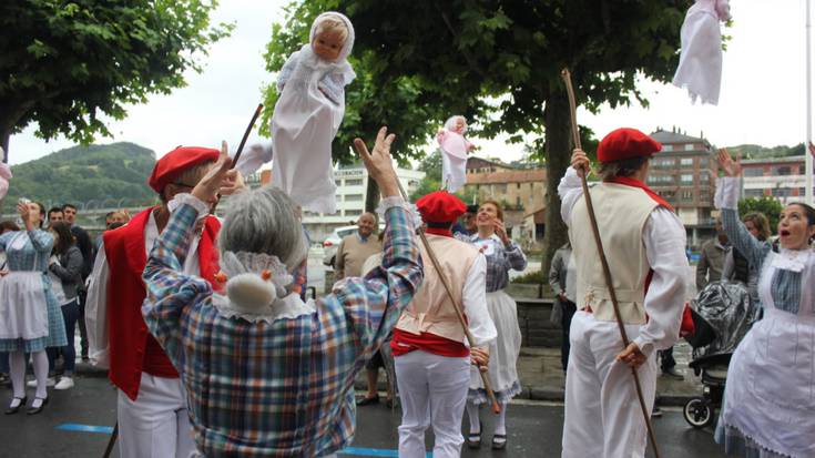 San Pedroetan egingo den Euskal Ezkontza tradizionalerako dantzariak eta figuranteak behar dituzte