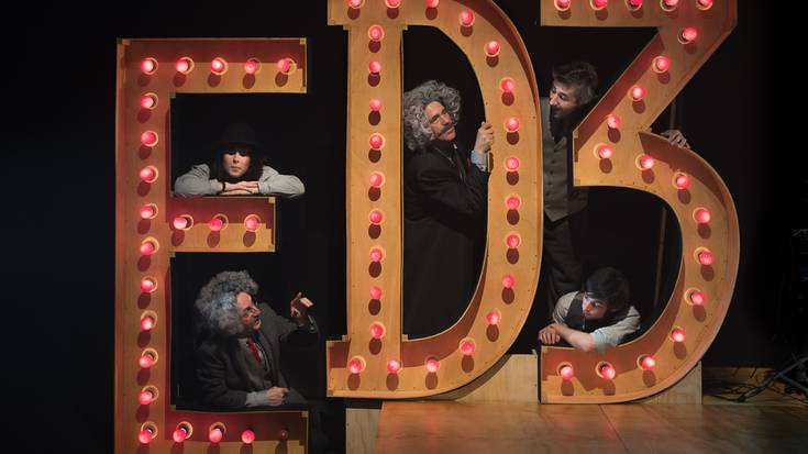 Zozkatu ditugu 'Ez dok hiru' antzezlanerako sarrerak