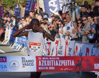 Kenyarrak nagusi, baina guztiak irabazle Azkoitia-Azpeitia proban