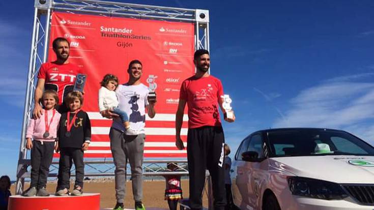 Joseba Amilibiak Gijongo triatloia irabazi du