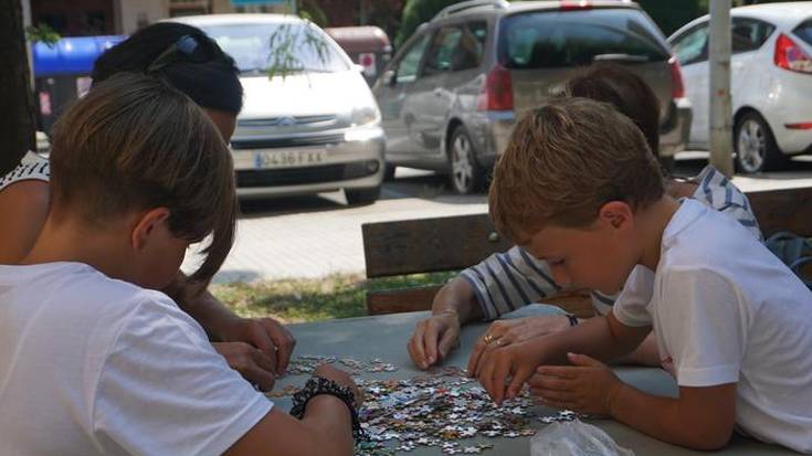 SKAPAko festen atarian murgilduko dira auzotarrak larunbatean