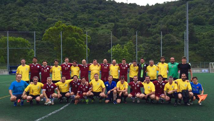 Beteranoen arteko futbol partida