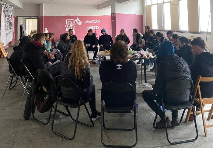 EH Bilduri Gaztetxearen aldeko borroka ez bereganatzeko erantzun dio AGAk