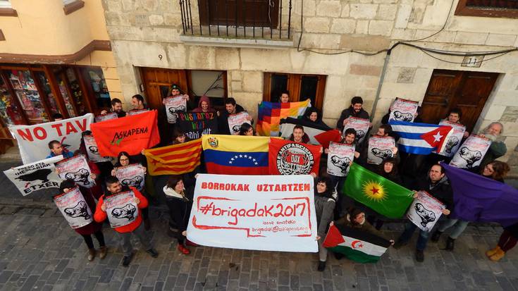 2017ko brigada kanpaina aurkezteko hitzaldiak antolatu ditu Askapenak