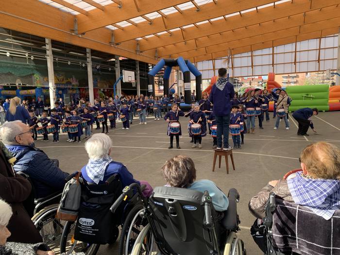 Haur danborradarekin gozatu dute Otezuriko egoiliarrek ere