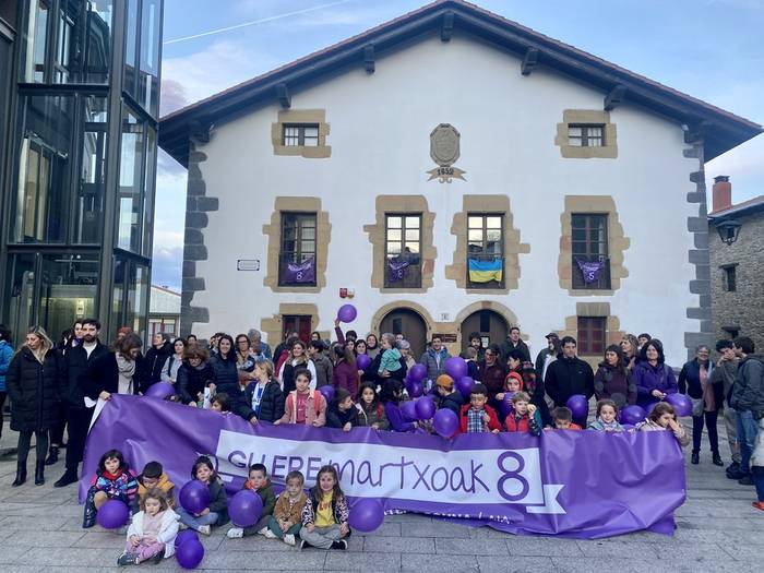 Prest dute Martxoaren 8ko egitaraua Aian