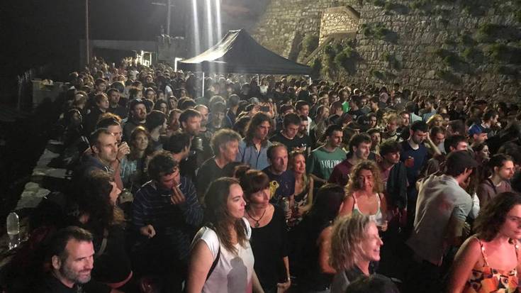 Surflariek hartuko dute Itzurun larunbatean