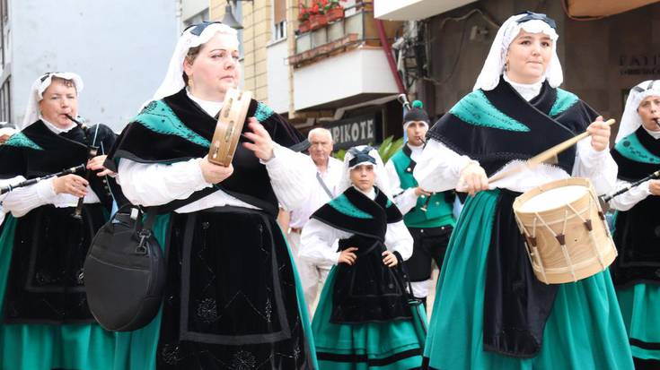 Galiziako hotsek, koloreek eta usainek hartu dute Zarautz beste urte batez