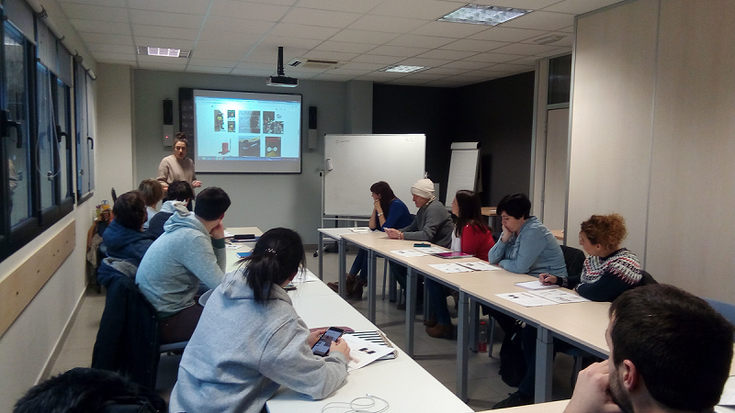 Sare sozialei buruzko ikastaroa antolatu du Udal Elkarteak