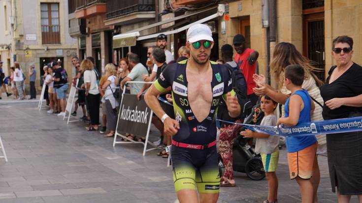 35. Zarauzko Triatloia irudietan: Korrika proba