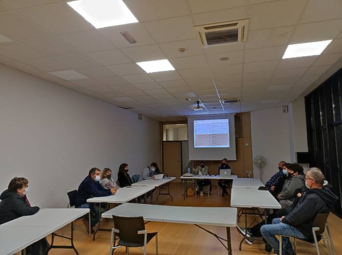 Azoka biziberritzeko lan mahaia osatu dute Azkoitian
