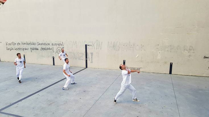 Bertan behera utzi ditzakete pilota txapelketak, amaitzeko jardunaldi gutxiren faltan