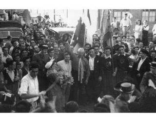 Arrauneko garaikurren eta banderen bedeinkapena, 1946. urtean