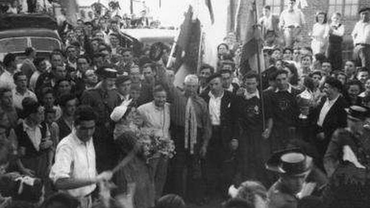 Arrauneko garaikurren eta banderen bedeinkapena, 1946. urtean