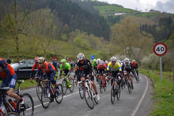 Eskualdetik pasa da Euskal Herriko Itzulia