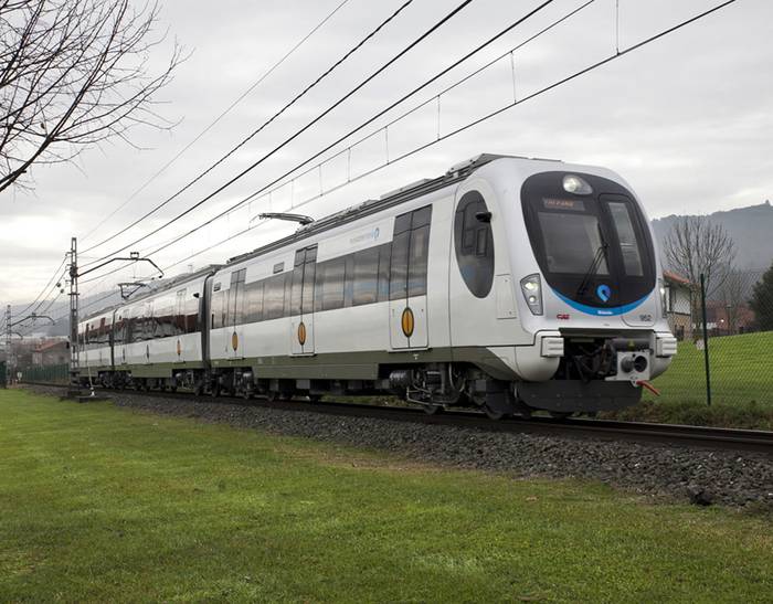 Aia-Orio eta Zarautz arteko tren zerbitzua berrezarriko dute bihartik aurrera