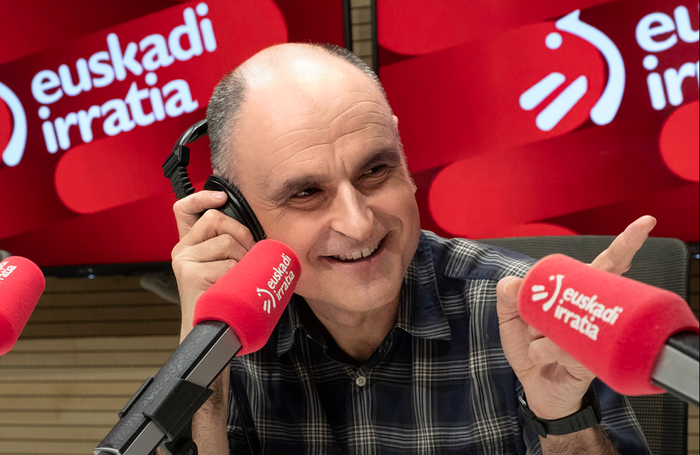Manu Etxezortu: "Irratsaioek imajinazioa lantzeko izugarrizko aukera ematen dute"