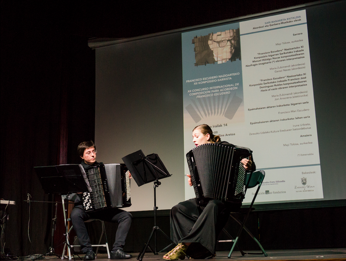 Greziar doinua du akordeoiak