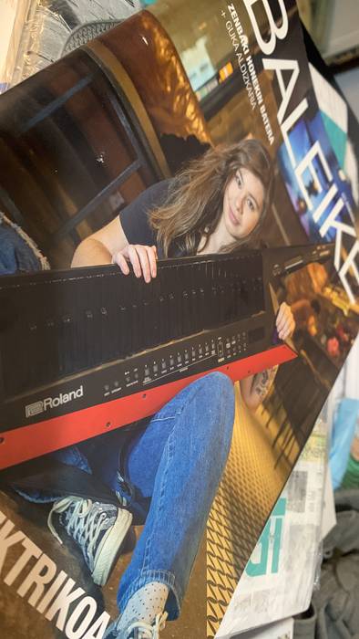 Urtarrileko Baleike aldizkaria, kalean