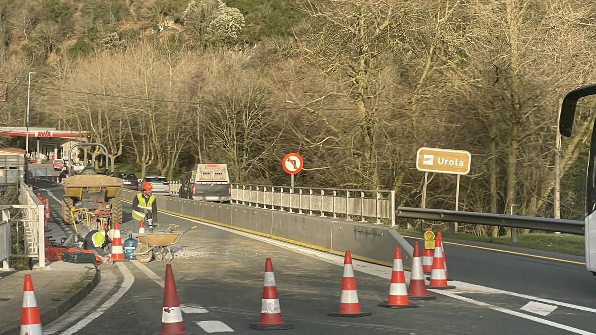 Ezkuztako zubiko obrak tarteko, datorren astean hainbat egunetan errepidea erabat itxiko dute