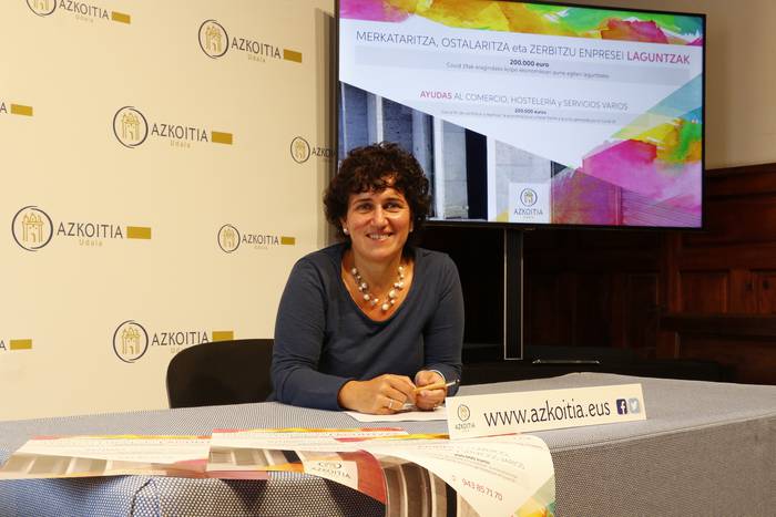Merkataritza, ostalaritza eta zerbitzu enpresei laguntzeko, 200.000 euroko diru laguntza lerroa zabaldu du Azkoitiko Udalak