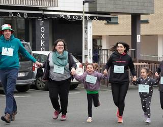 Herri guztia jarririk korrika, Aizarnazabalen urte berrirako prest dira